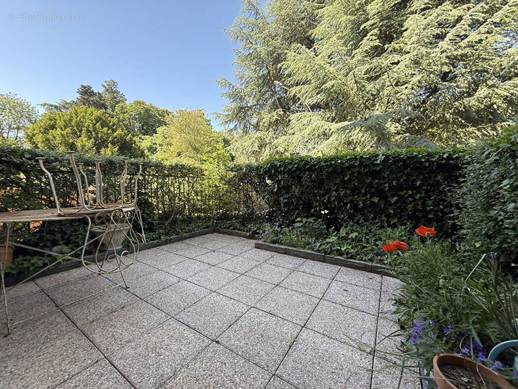 Appartement à SAINT-CYR-SUR-LOIRE