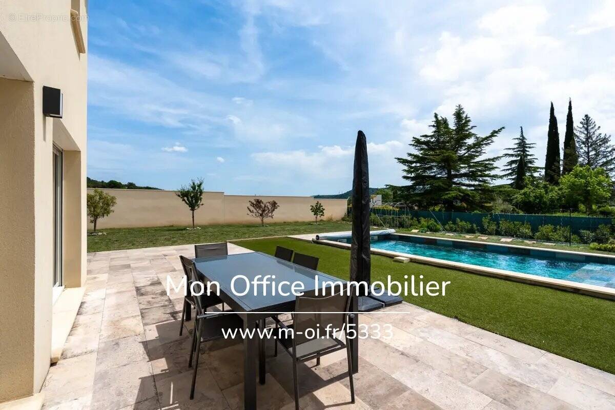 Maison à VINON-SUR-VERDON