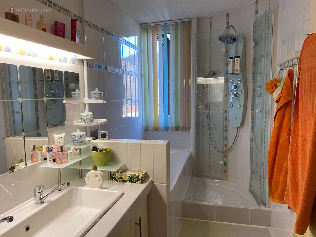 Appartement à SEYSSINET-PARISET