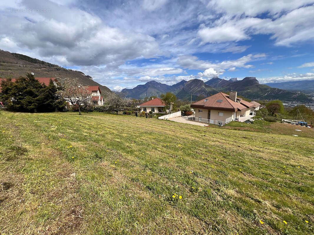 Terrain à SEYSSINET-PARISET