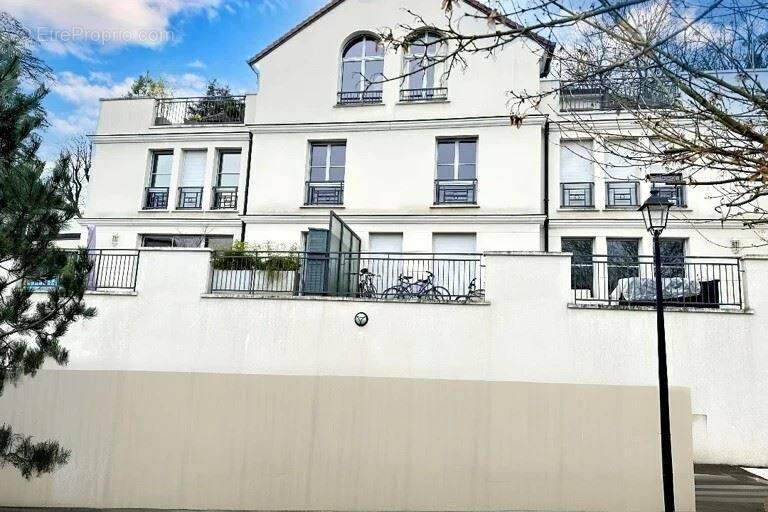 Appartement à BOUGIVAL