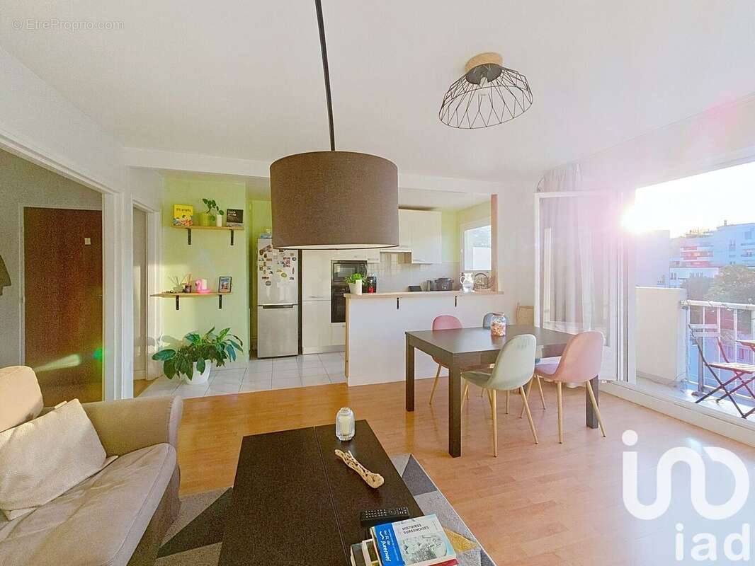 Photo 4 - Appartement à SURESNES