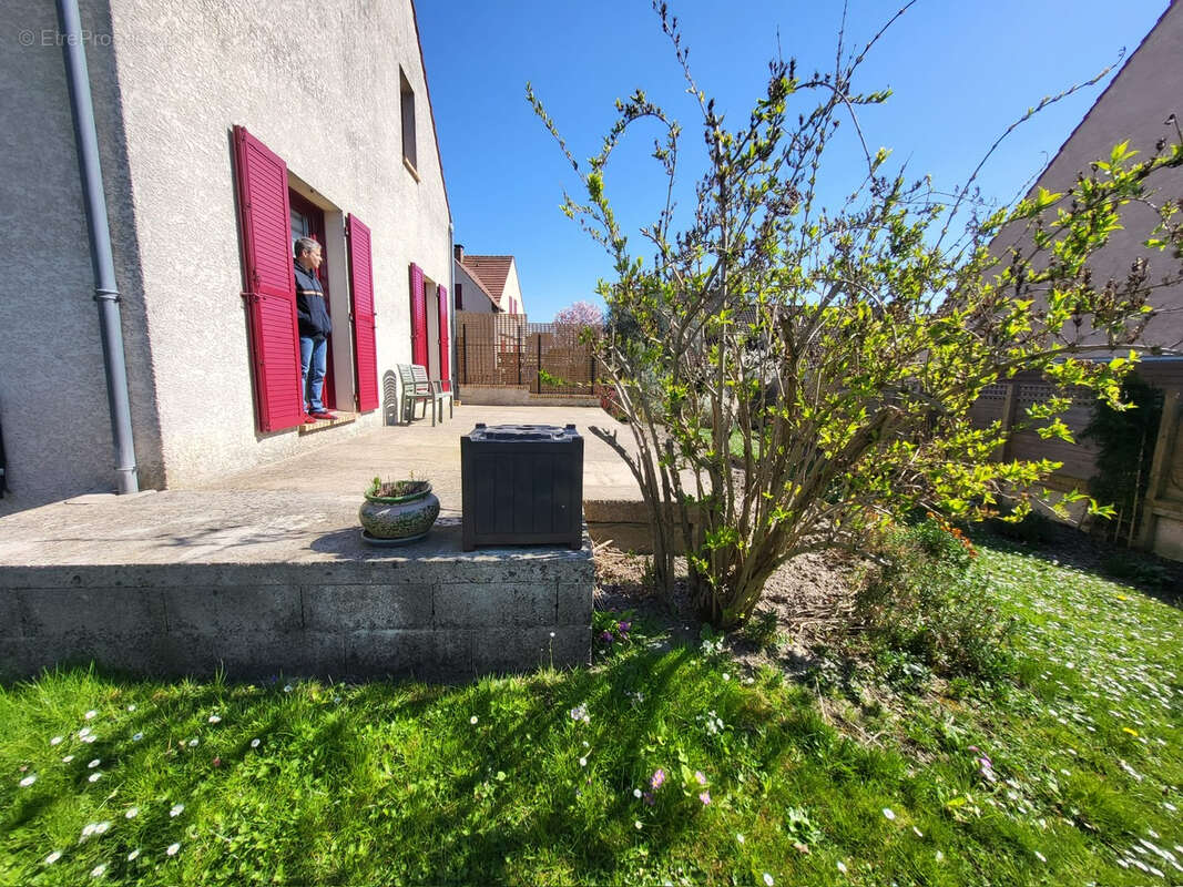 Maison à SAINT-PRIX