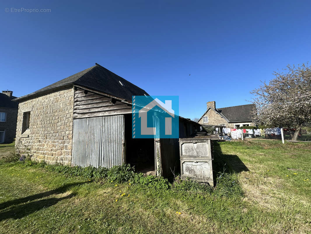 Maison à REFFUVEILLE