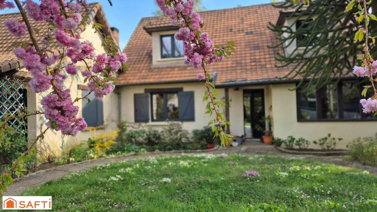 Photo 1 - Maison à SAINT-ARNOULT-EN-YVELINES