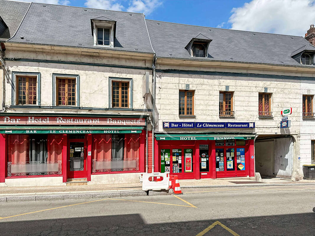 Commerce à ETREPAGNY