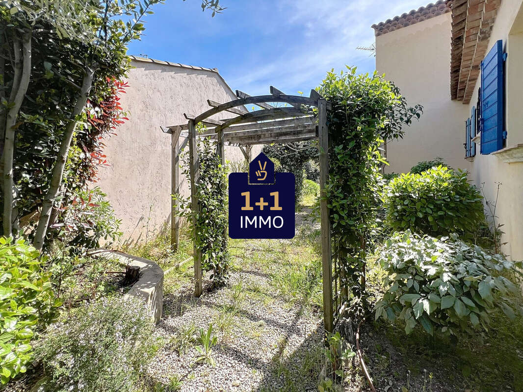 Maison à ROQUEBRUNE-SUR-ARGENS