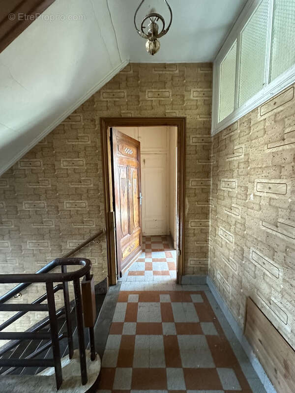 Maison à LA CLAYETTE