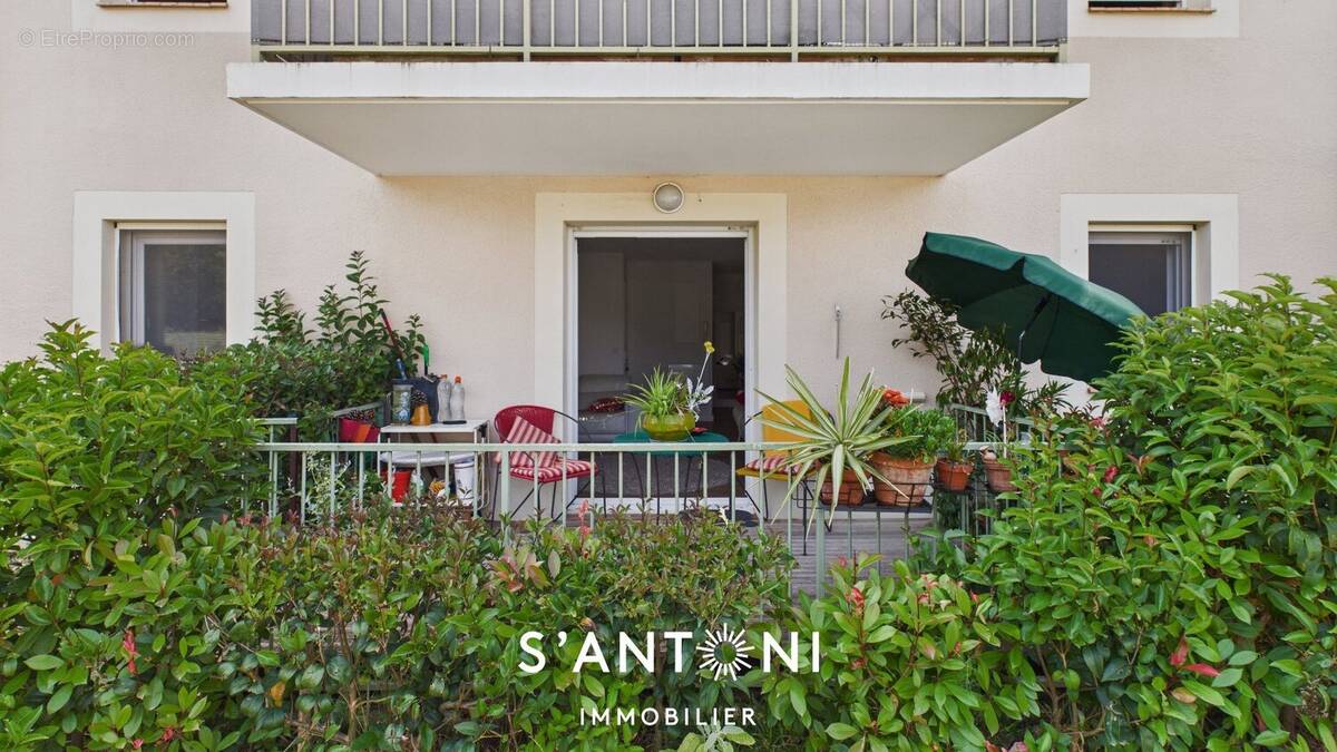 Appartement à VILLENEUVE-LES-BEZIERS