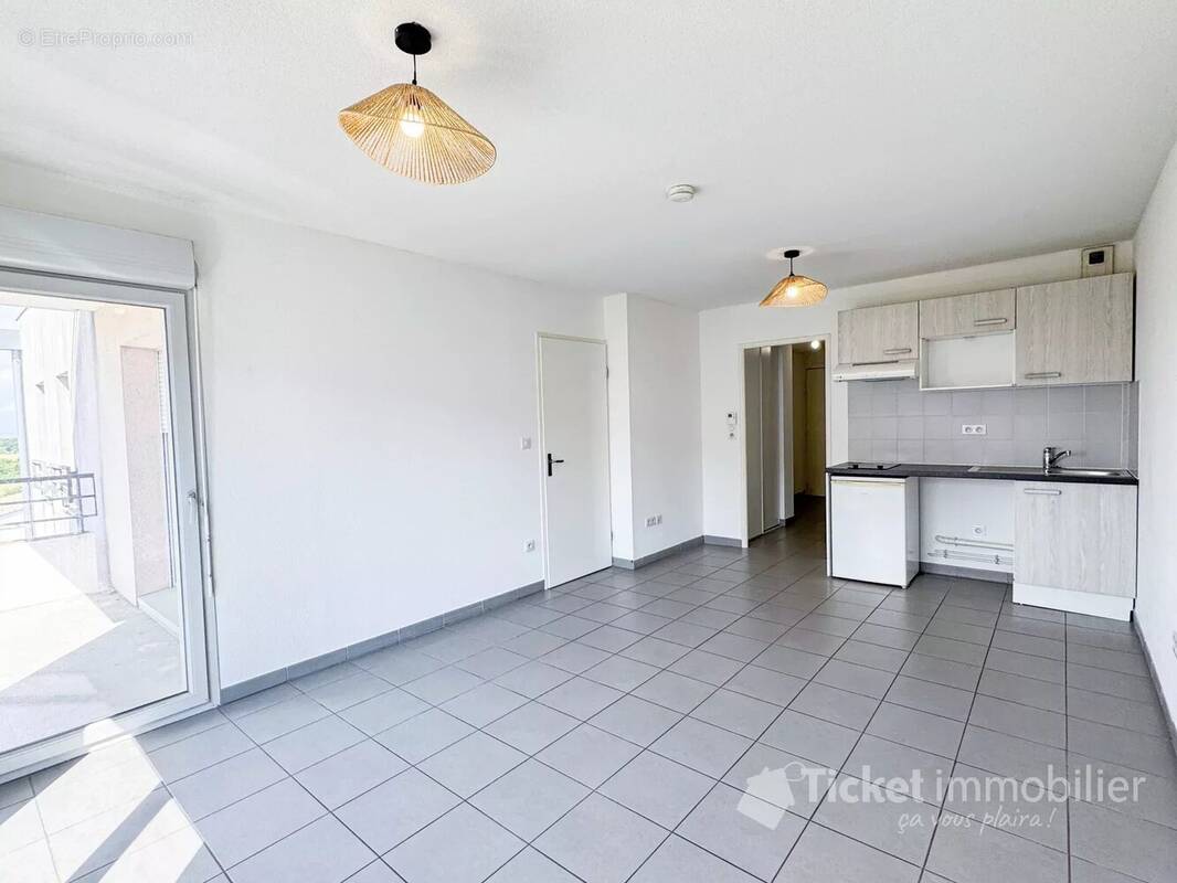 Appartement à CORNEBARRIEU