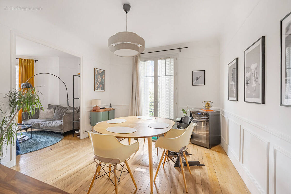 Appartement à PARIS-20E