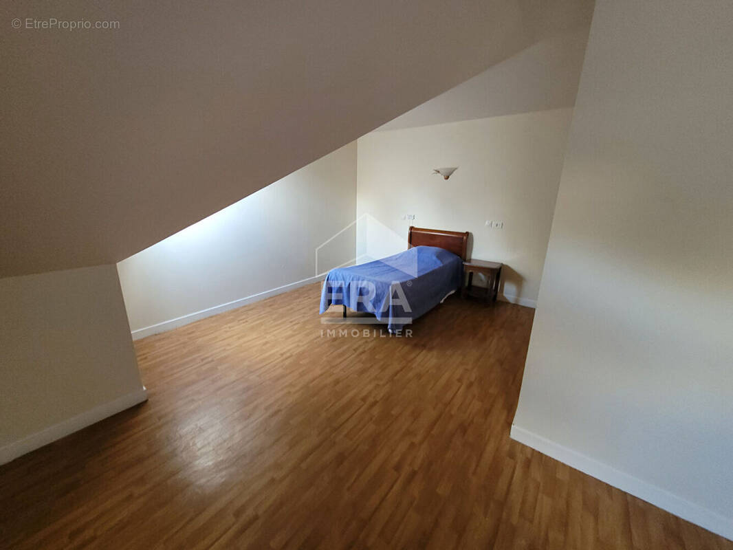 Appartement à VERRIERES-LE-BUISSON