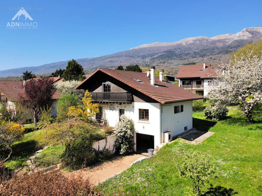 Maison à THOIRY