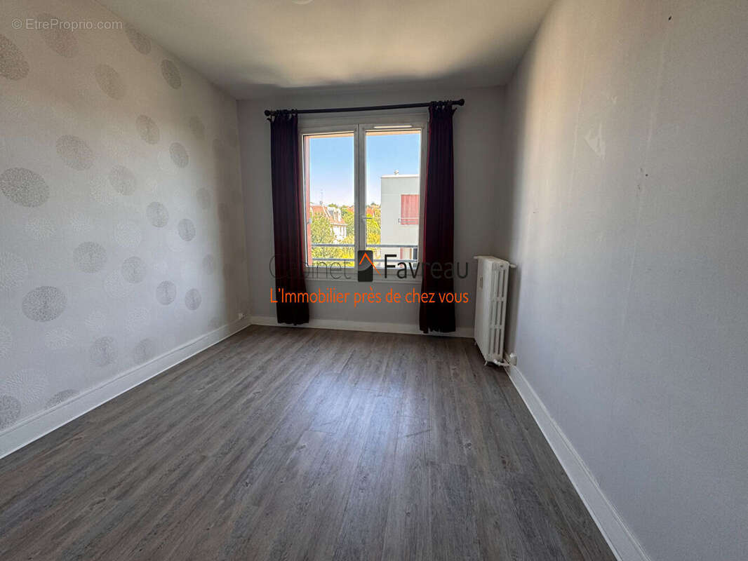 Appartement à L&#039;HAY-LES-ROSES