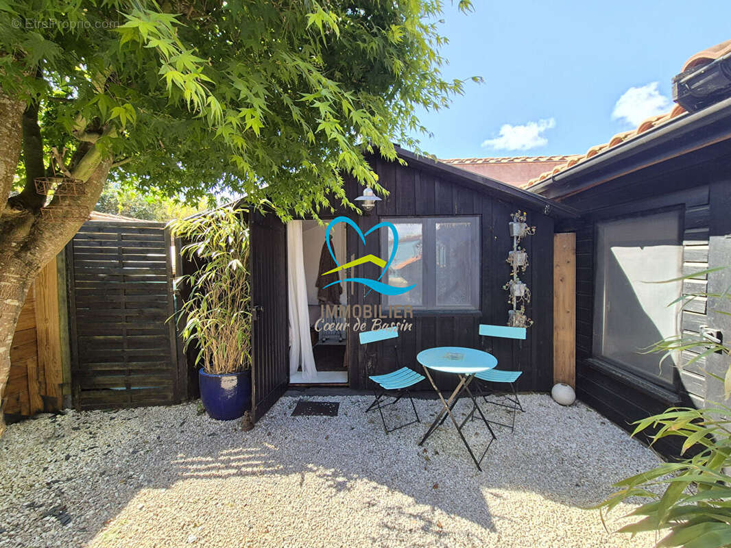 Maison à ARES