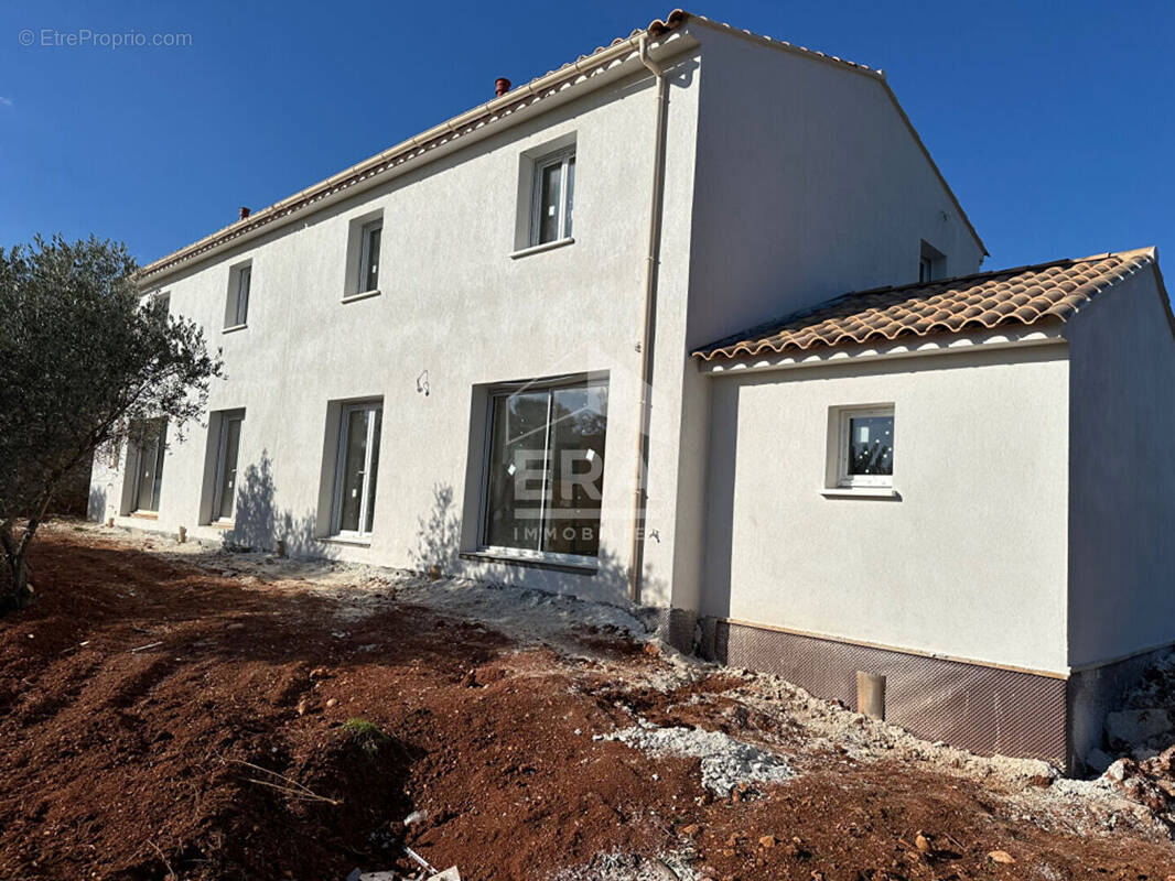 Maison à SEILLONS-SOURCE-D&#039;ARGENS