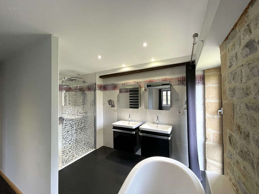 Maison à TOURNES