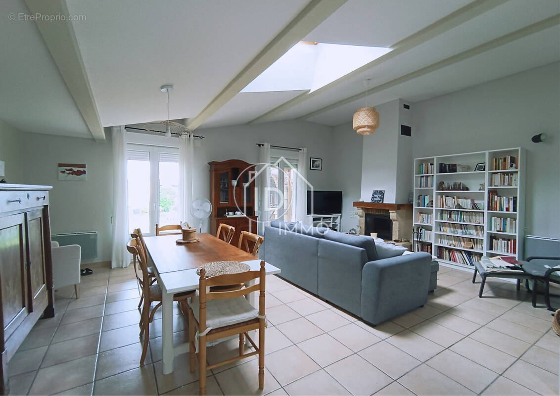 Maison à MONTPON-MENESTEROL