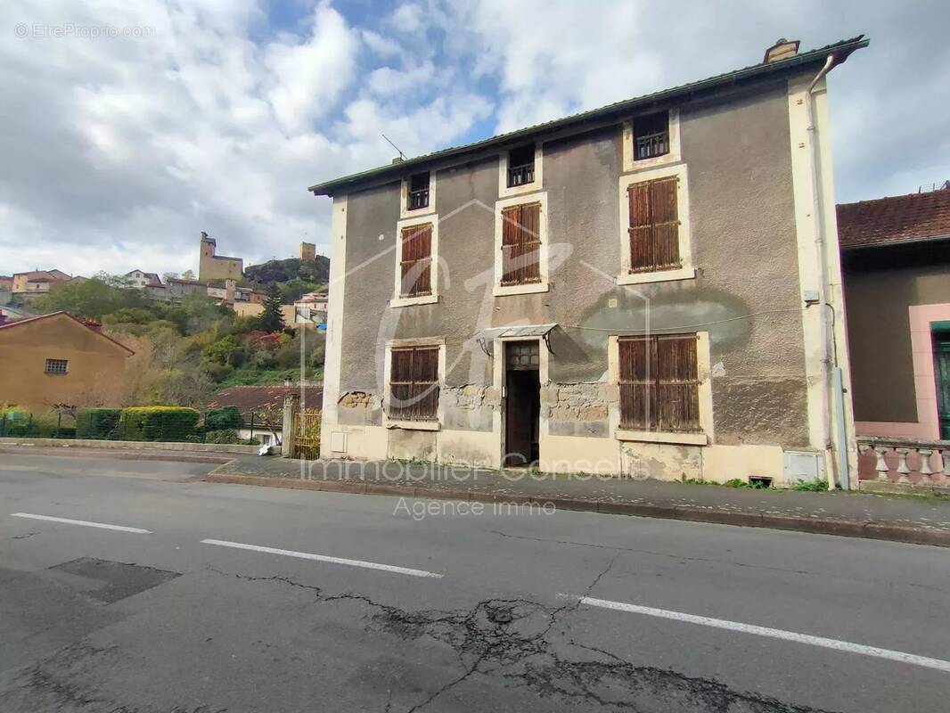 Maison à AUBIN