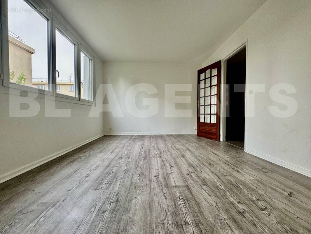 9 - Appartement à MAURECOURT