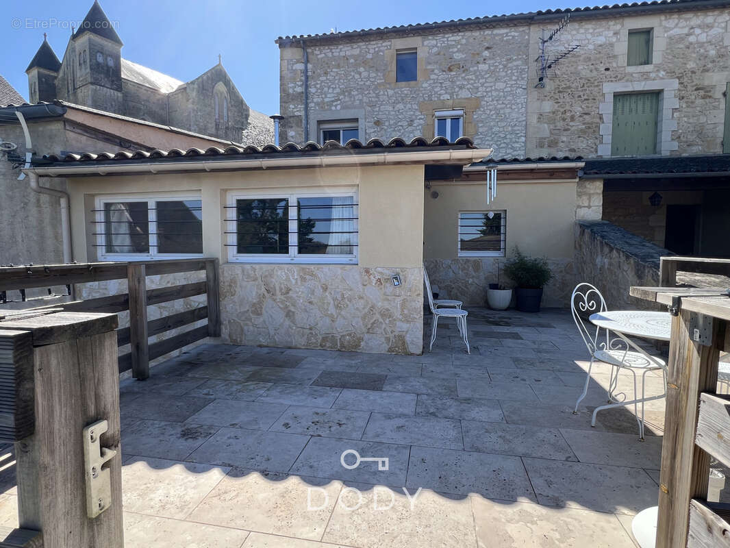 Maison à BEAUMONT-DU-PERIGORD