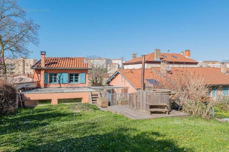 Maison à LYON-5E