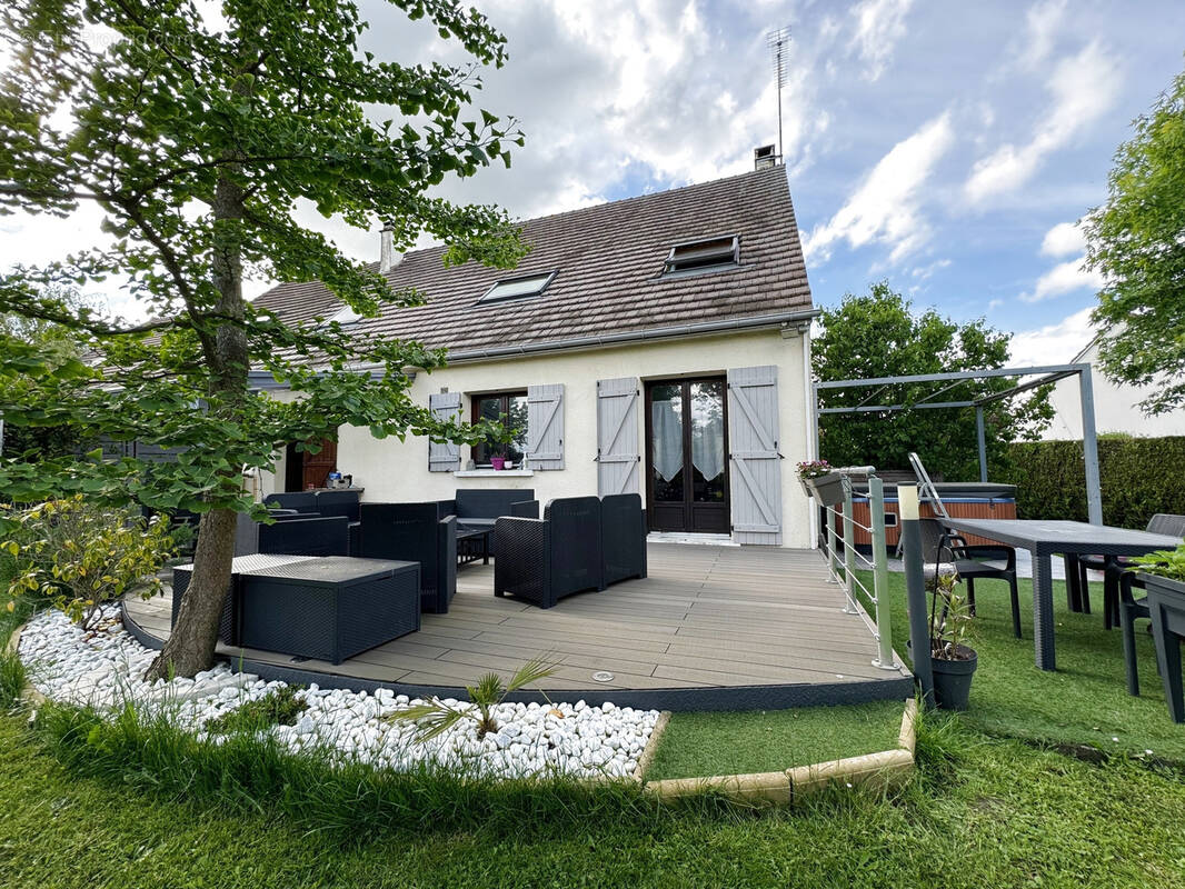 Maison à MORTEFONTAINE