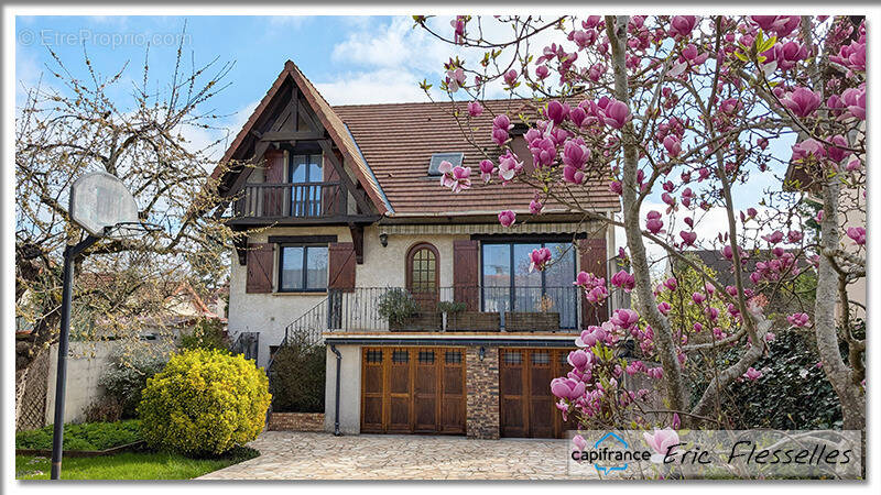 Maison à CHAMPS-SUR-MARNE