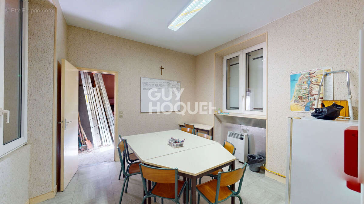 Appartement à BRUYERES-LE-CHATEL