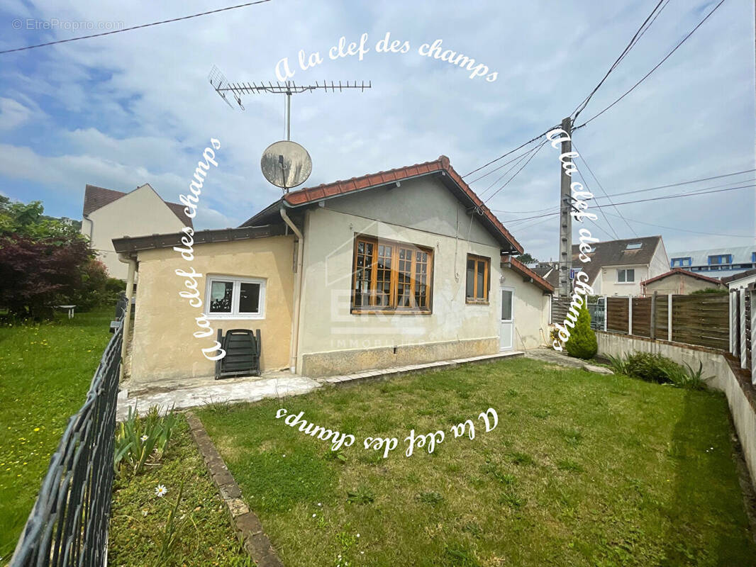 Maison à BURES-SUR-YVETTE