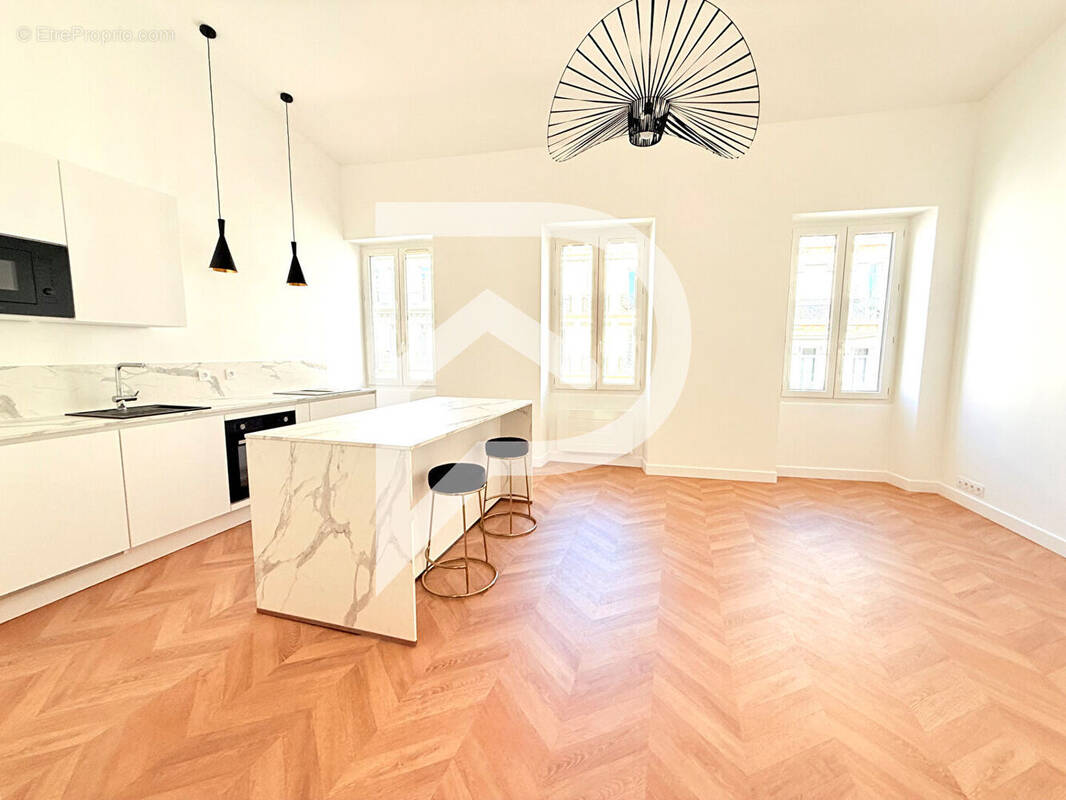Appartement à MARSEILLE-6E