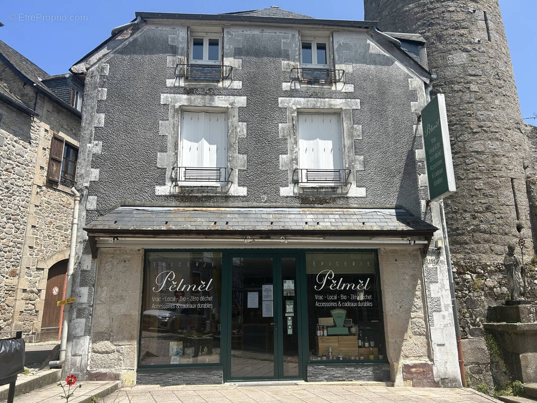 Maison à MEYMAC