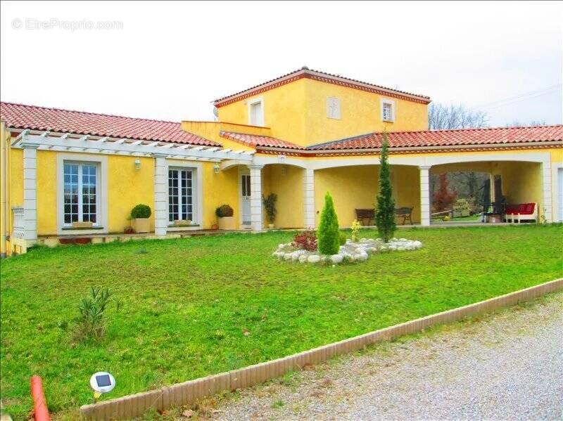 Maison à AIGUEFONDE
