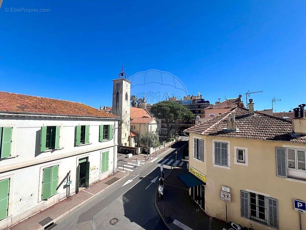 Appartement à VALLAURIS