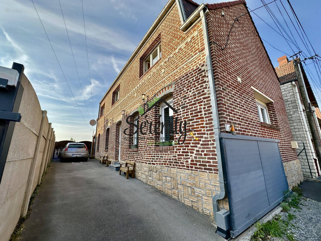 Maison à SAINT-HILAIRE-LEZ-CAMBRAI