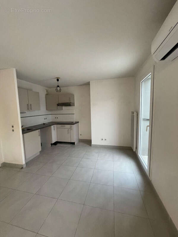 Appartement à LATTES