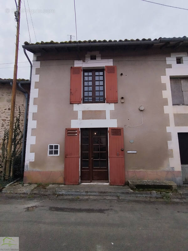 Maison à BENASSAY