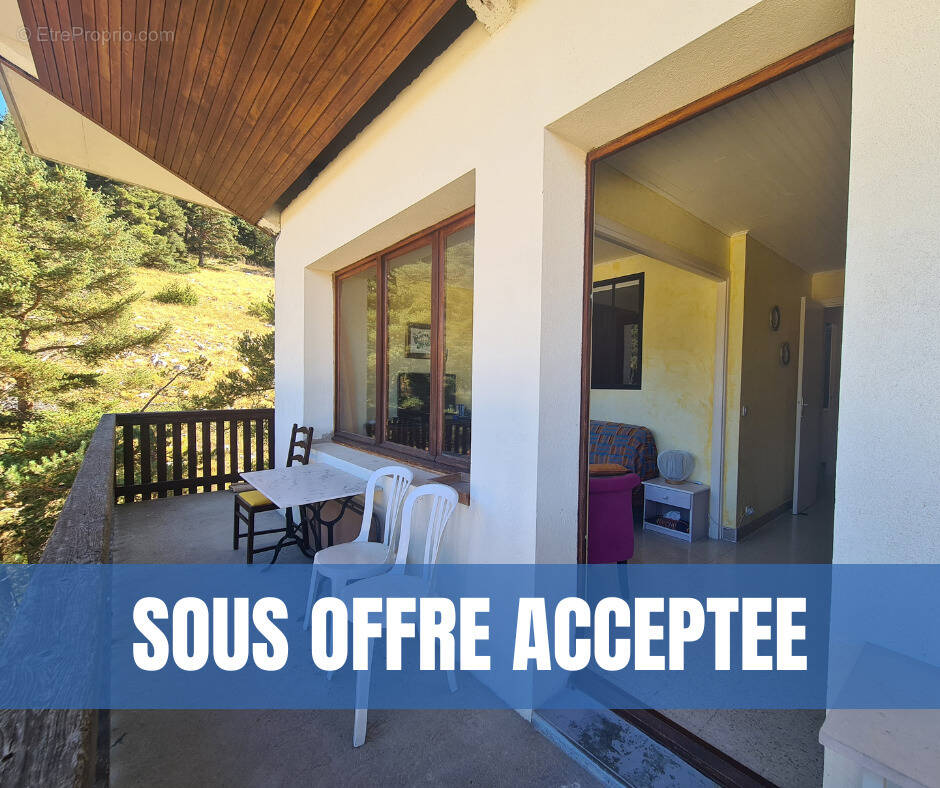 Appartement à GREOLIERES