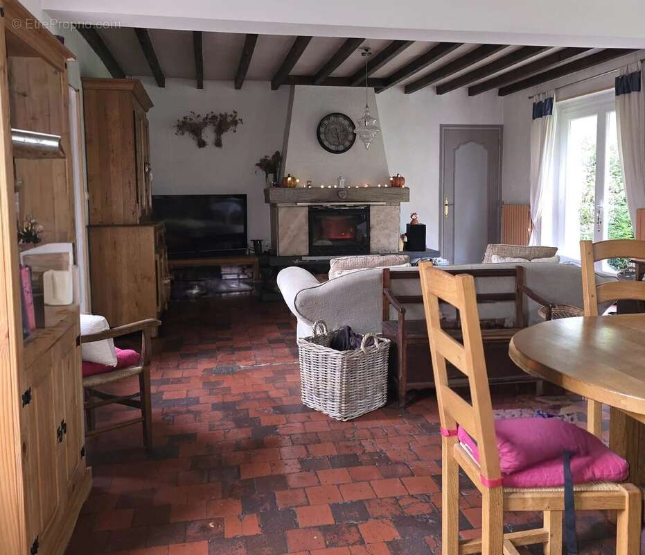 Maison à BEAUMETZ-LES-LOGES