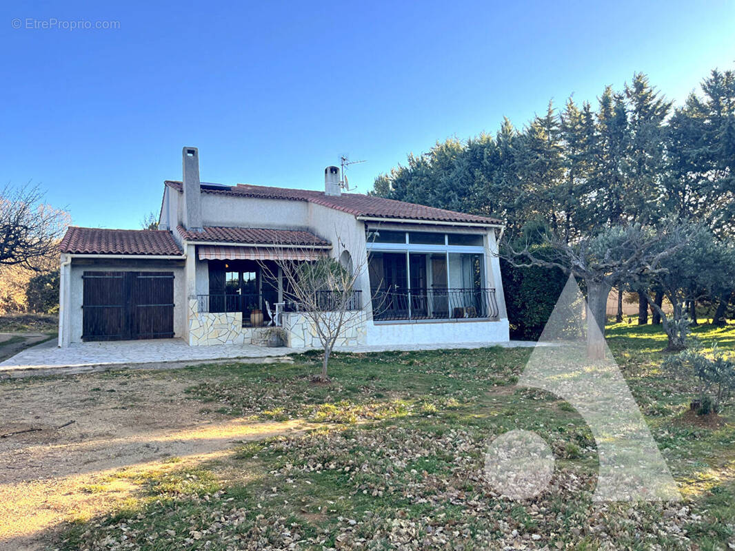 Maison à AUPS