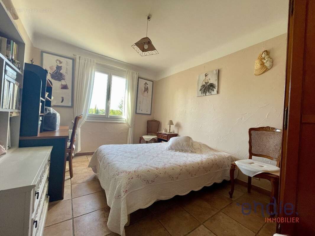 Maison à LORGUES