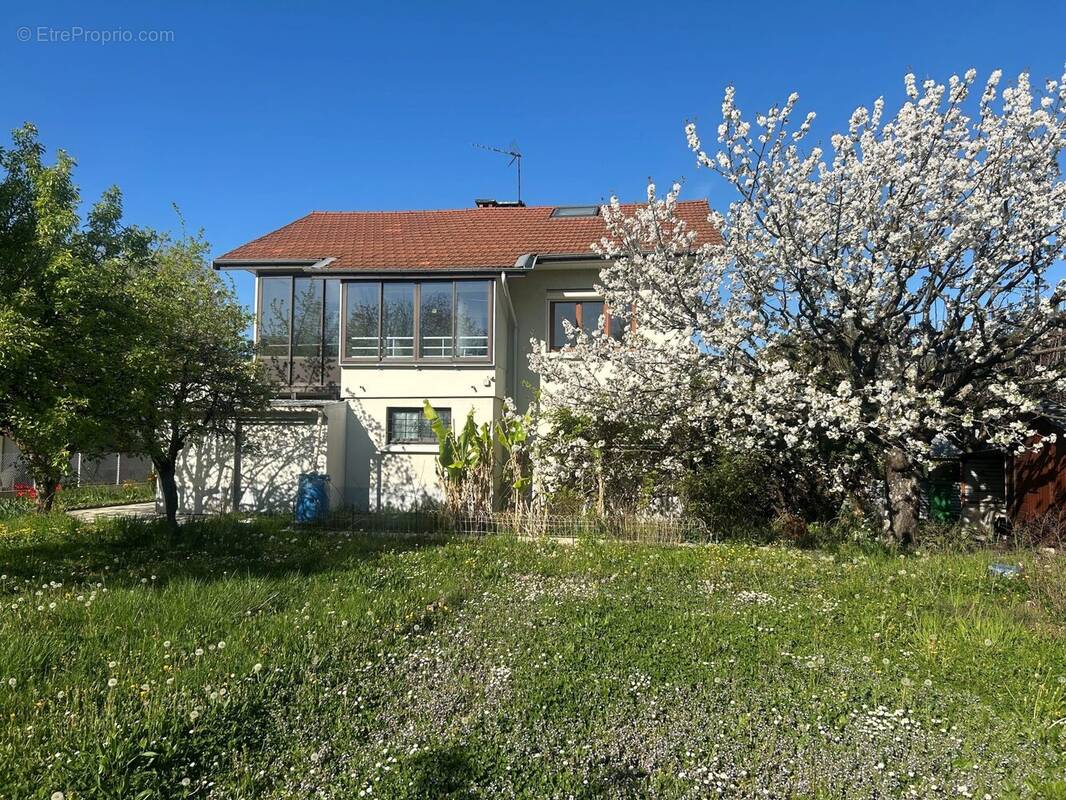 Maison à POISAT
