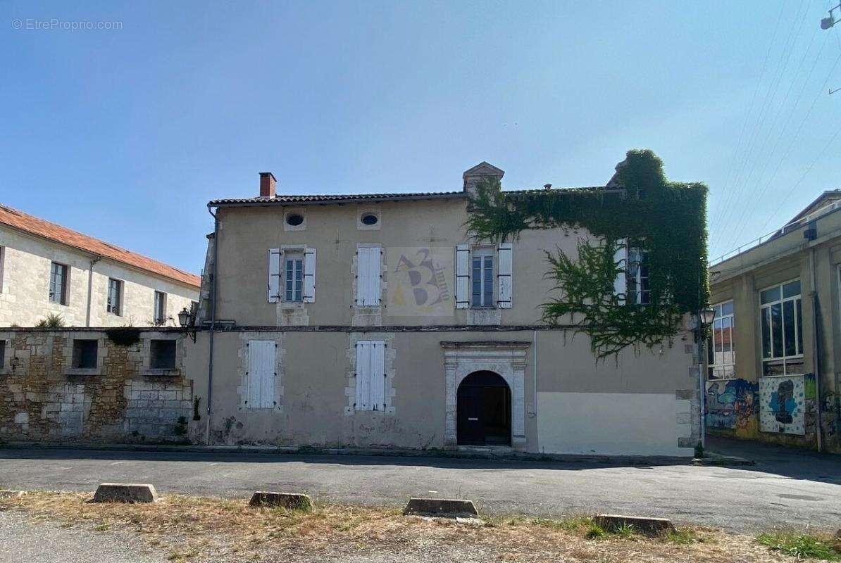 Maison à ANGOULEME