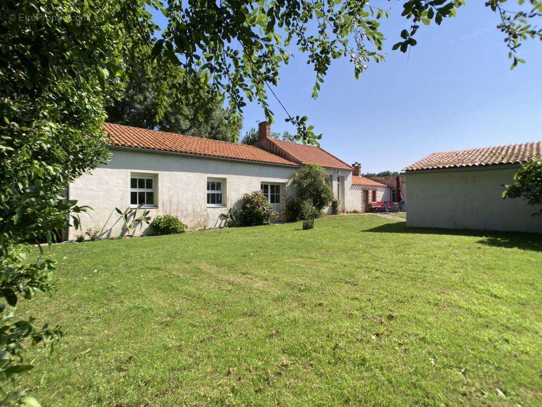 Maison à NOTRE-DAME-DE-RIEZ