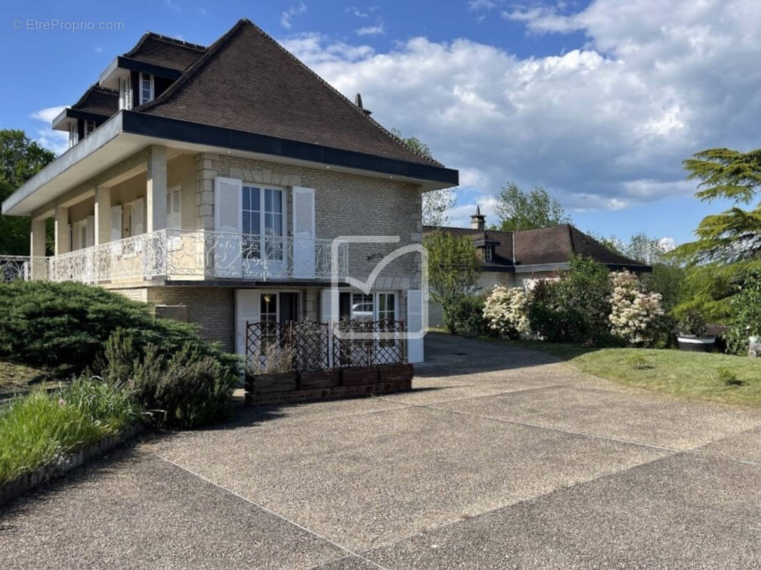 Maison à TURENNE