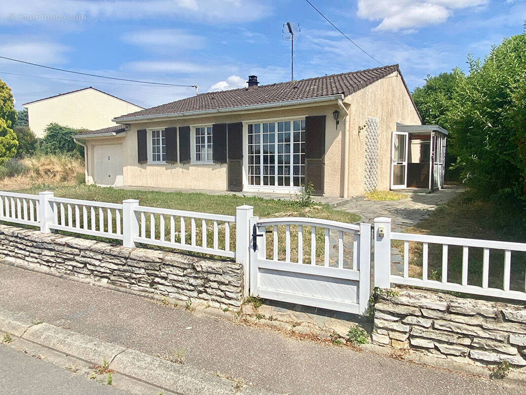 Maison à BOUZONVILLE
