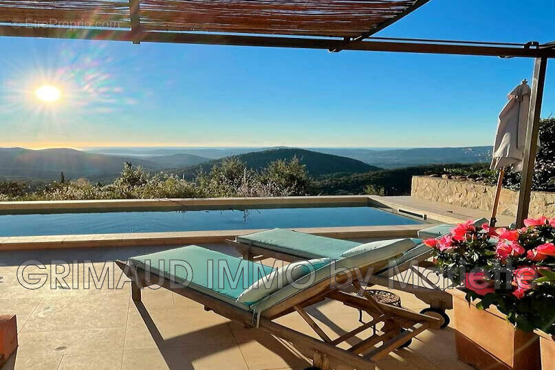 Maison à LA GARDE-FREINET