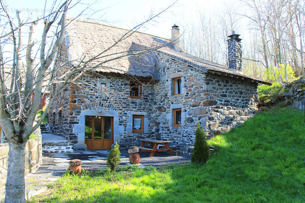 Maison à SAINT-FRONT