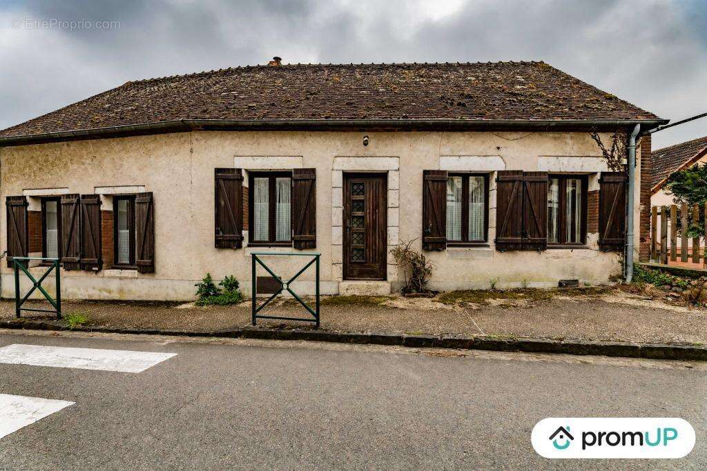 Maison à NEVOY