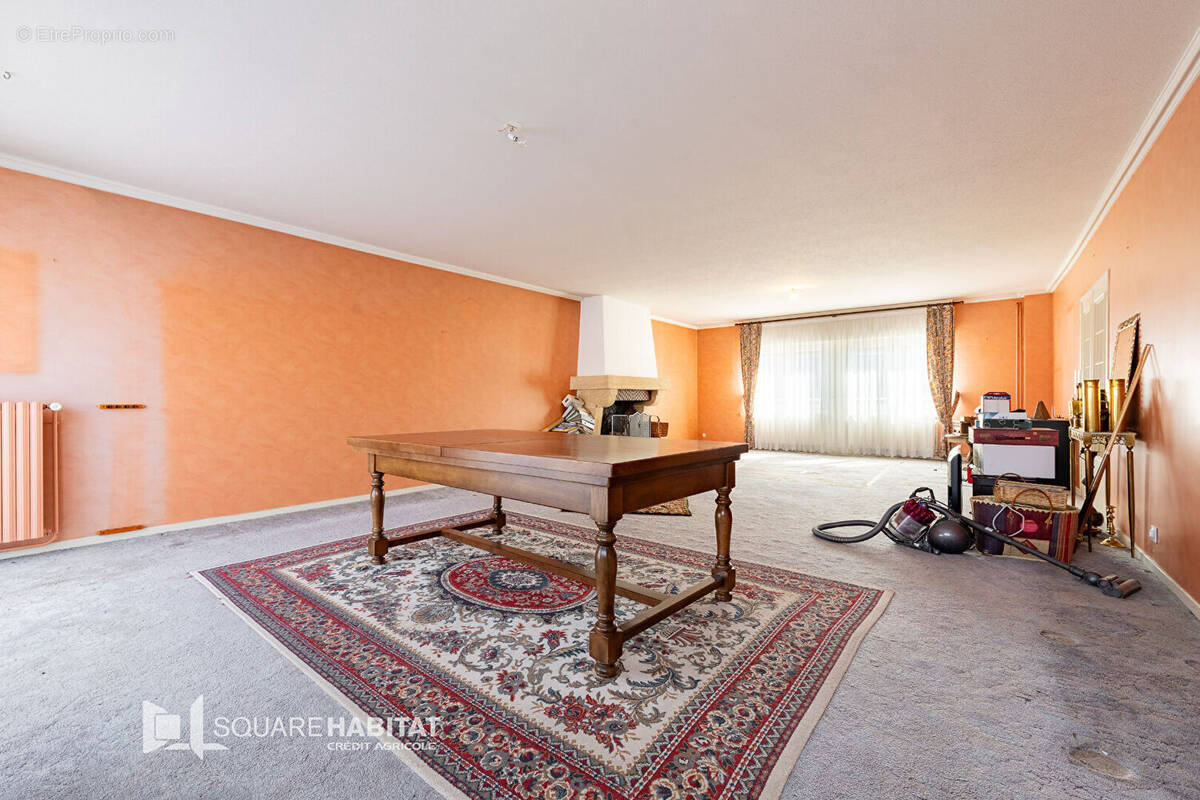Appartement à SIN-LE-NOBLE
